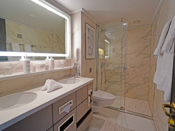 MS Riverside Debussy Suite 301 of Riverside Luxury Cruises