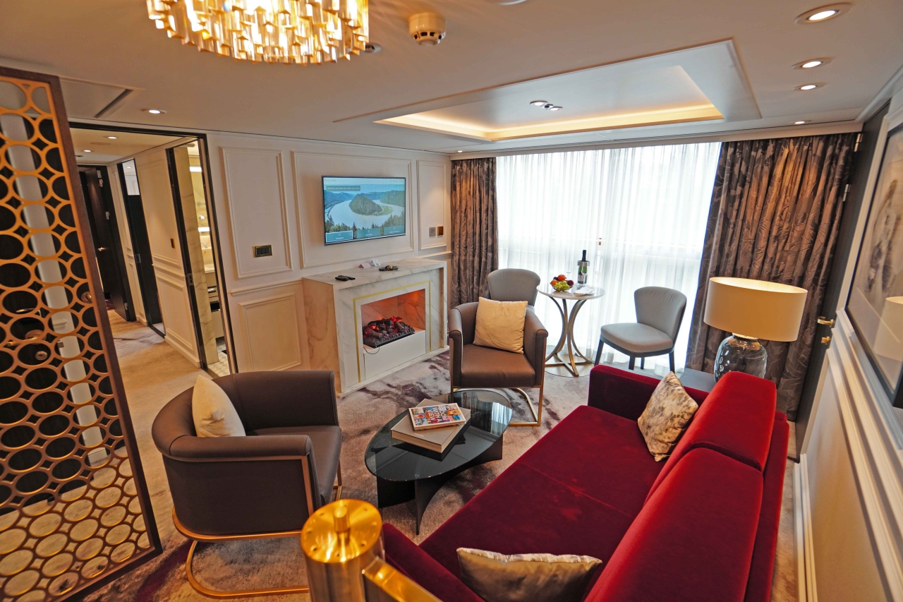 MS Riverside Debussy Suite 310 of Riverside Luxury Cruises