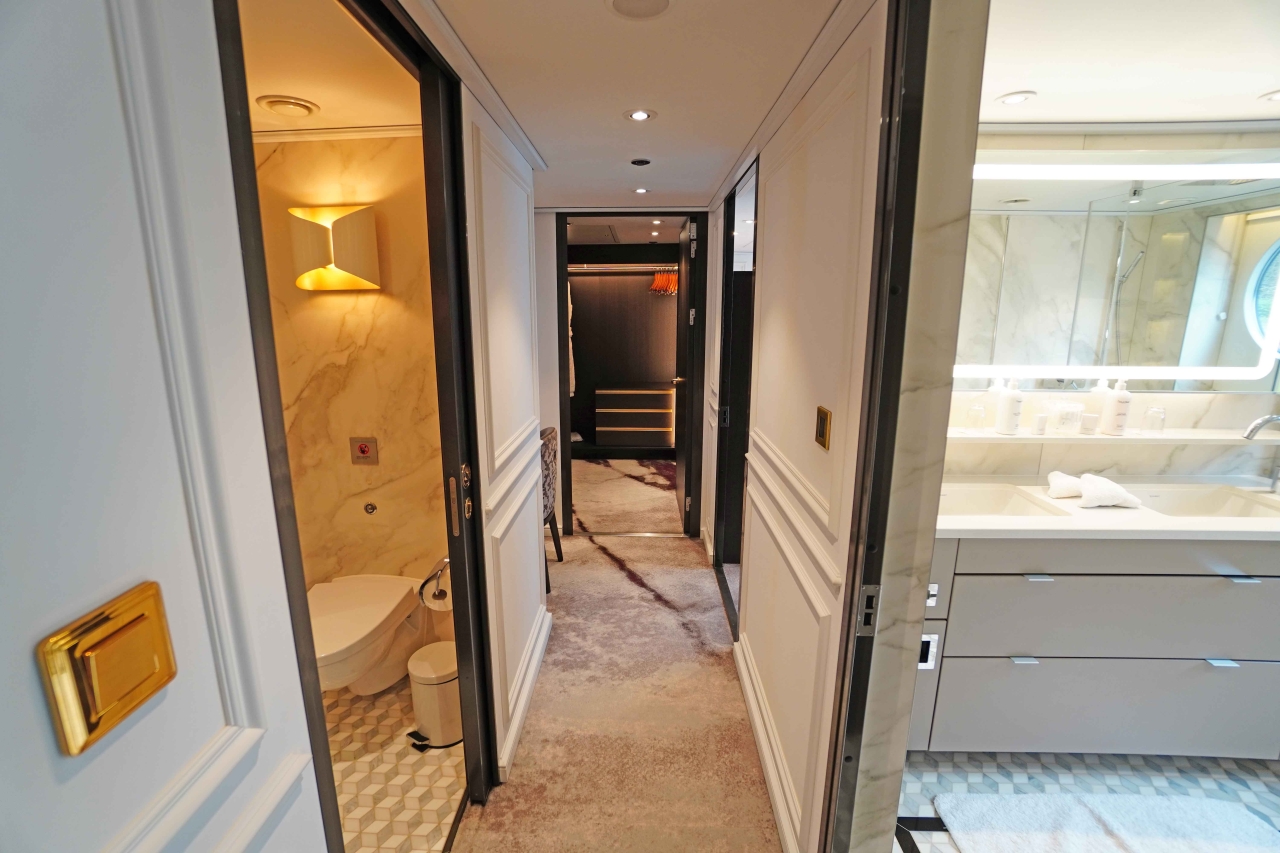 MS Riverside Debussy Suite 310 of Riverside Luxury Cruises