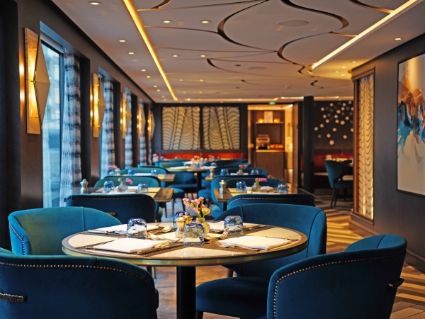 MS Riverside Debussy Waterside Restaurant of Riverside Luxury Cruises