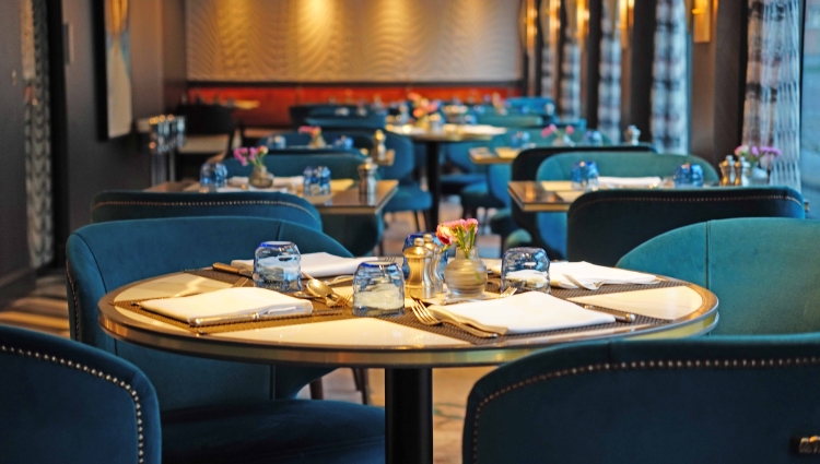 MS Riverside Debussy Waterside Restaurant of Riverside Luxury Cruises