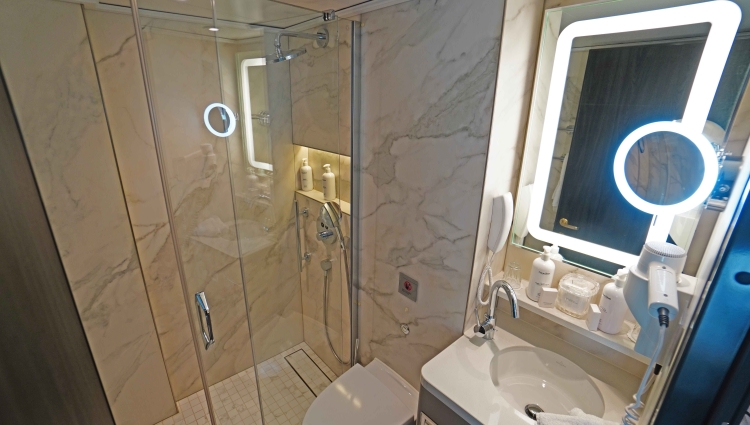 MS Riverside Debussy Melodie-Suite 327 of Riverside Luxury Cruises