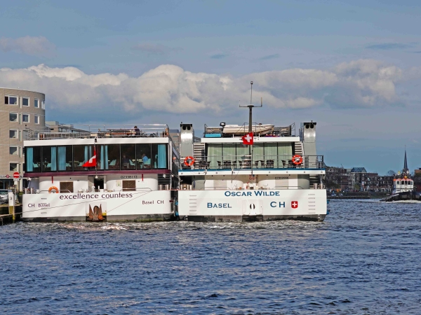 MS Oscar Wilde of Riviera Travel