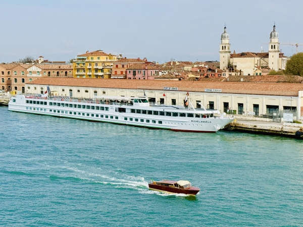 MS Michelangelo of Croisi Europe