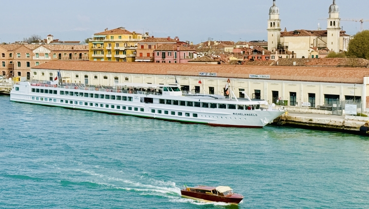 MS Michelangelo of Croisi Europe