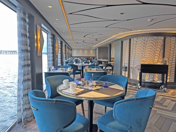 MS Riverside Debussy Waterside Restaurant of Riverside Luxury Cruises