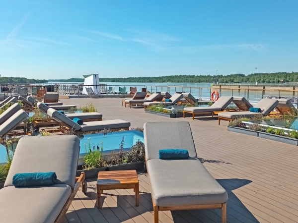 MS Riverside Mozart Vista Sundeck