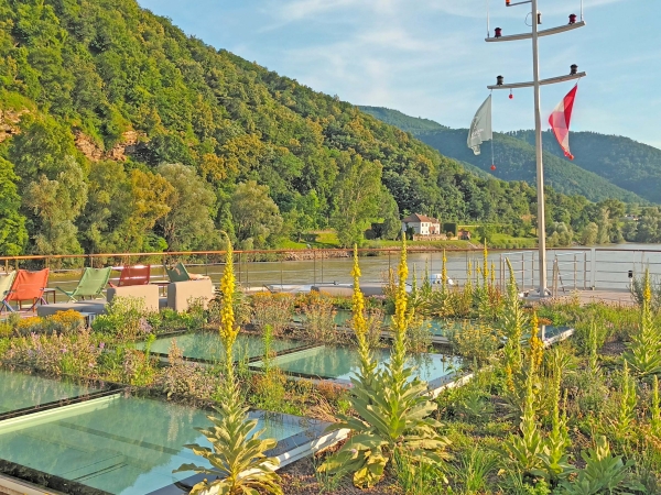 MS Riverside Mozart Vista Sundeck