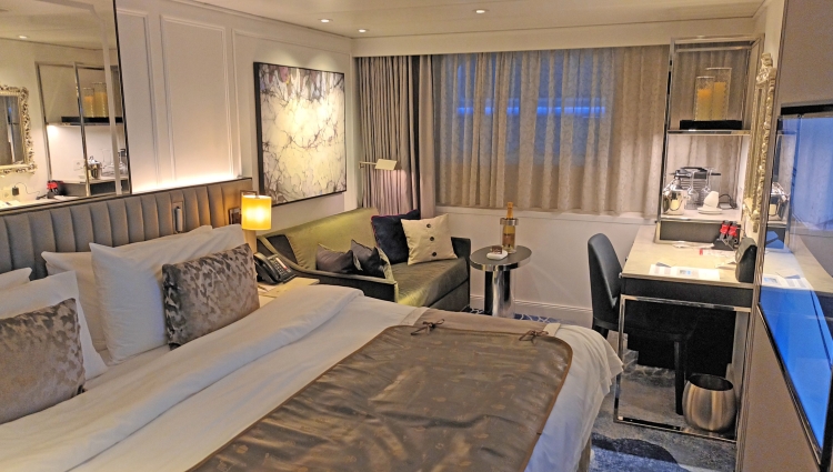 MS Riverside Mozart Suite 131