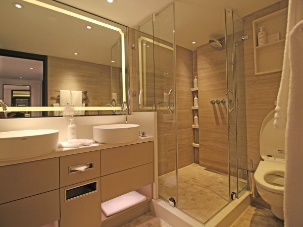 MS Riverside Mozart Suite 220