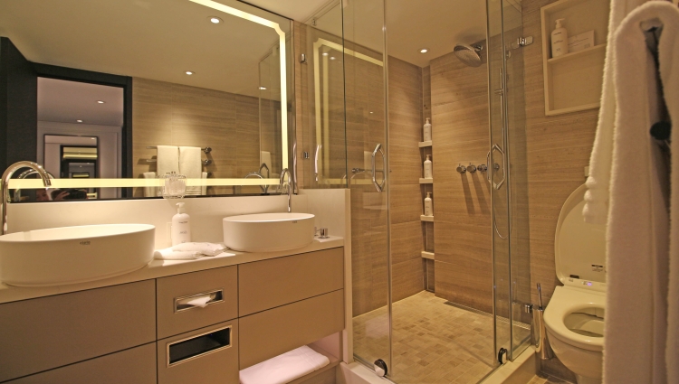 MS Riverside Mozart Suite 220