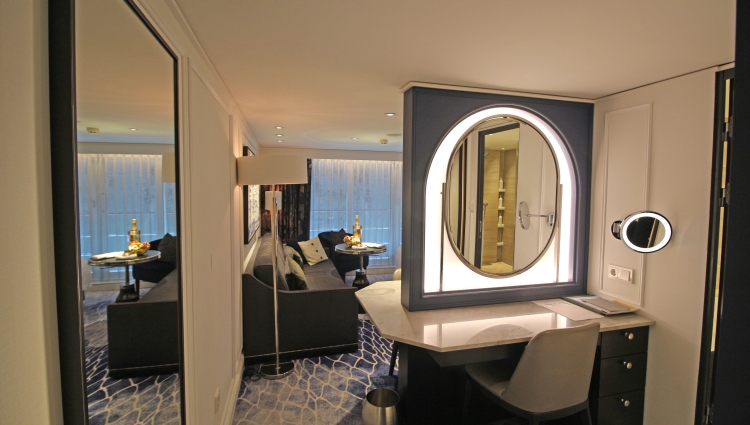 MS Riverside Mozart Suite 