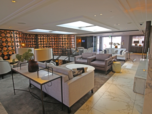 MS Riverside Mozart Lounge Foyer