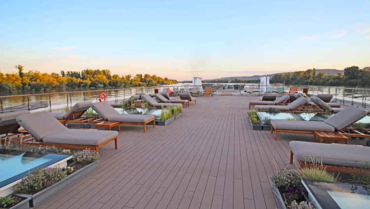 MS Riverside Mozart Vista Sundeck