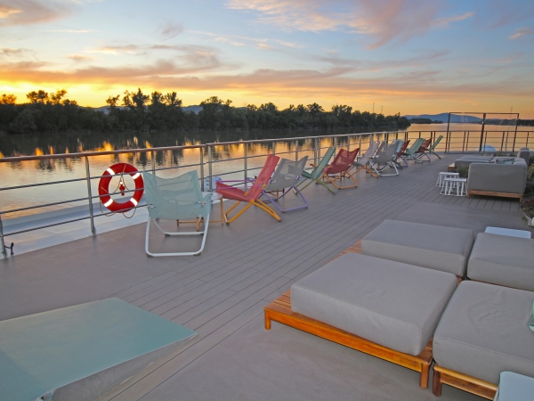 MS Riverside Mozart Vista Sundeck