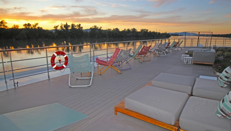 MS Riverside Mozart Vista Sundeck