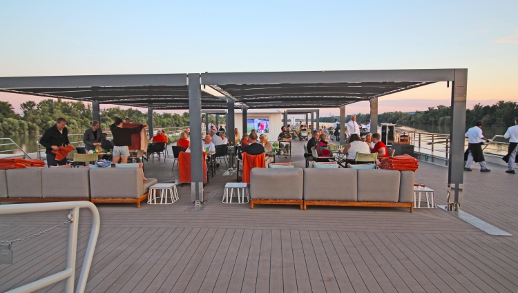 MS Riverside Mozart Vista Sundeck