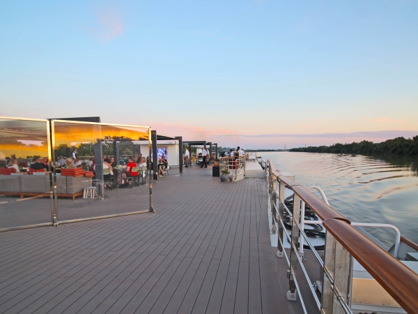 MS Riverside Mozart Vista Sundeck