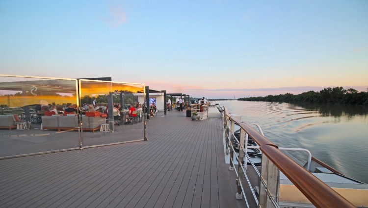 MS Riverside Mozart Vista Sundeck