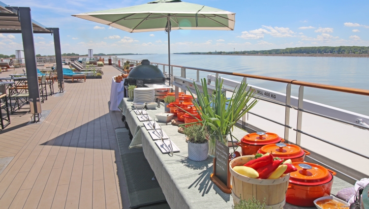 MS Riverside Mozart Vista Sundeck
