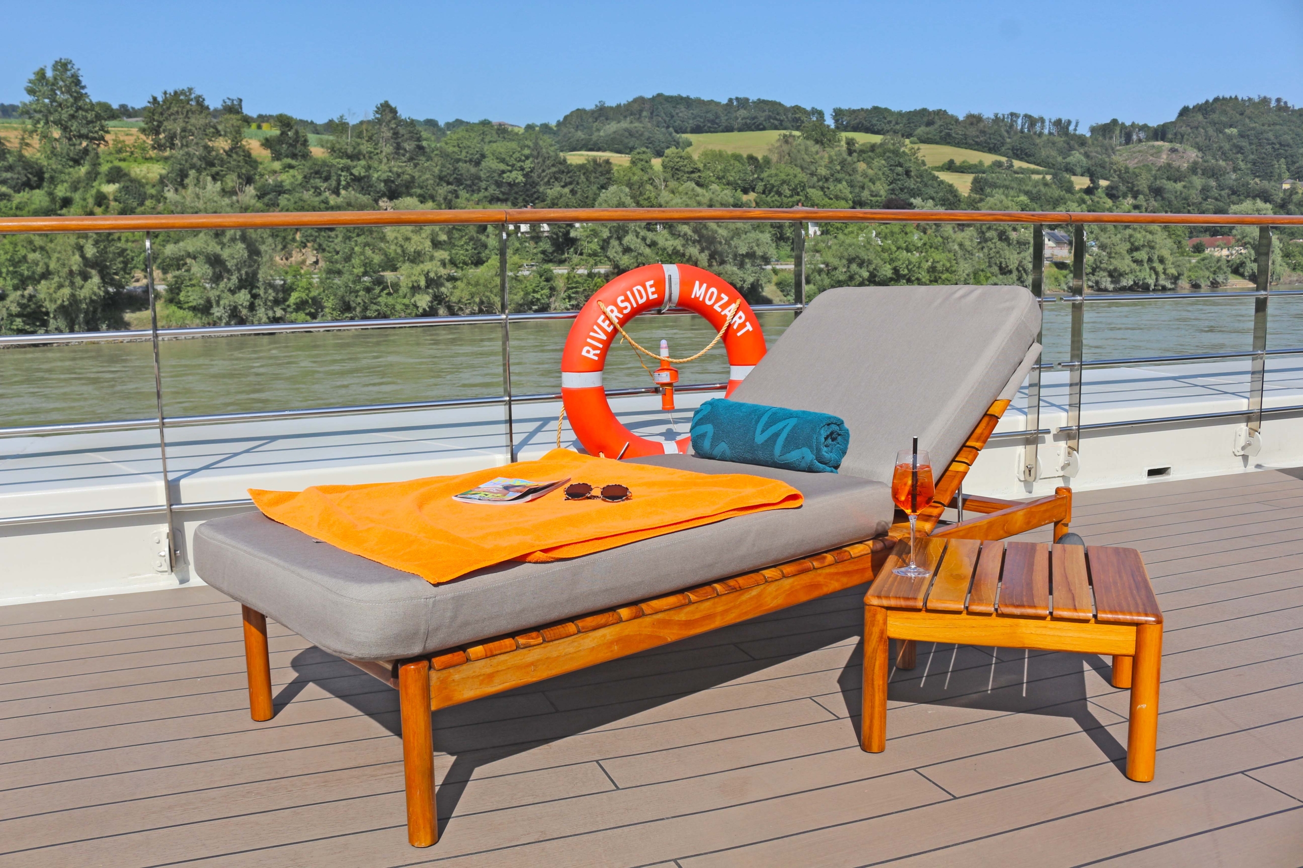 MS Riverside Mozart Vista Sundeck