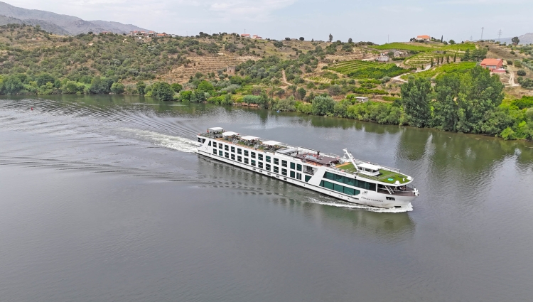 MS Emerald Radiance of Emerald Cruises