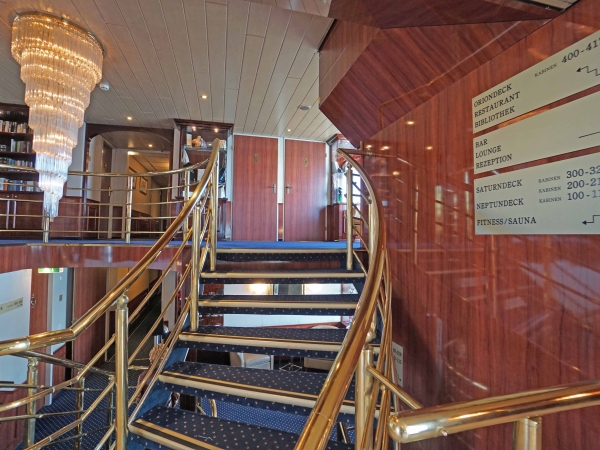 MS Rhein Prinzessin Treppenhaus Atrium of Phoenix Reisen Bonn