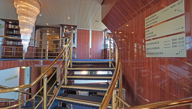 MS Rhein Prinzessin Treppenhaus Atrium of Phoenix Reisen Bonn