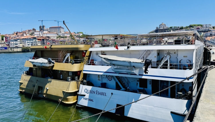 MS Queen Isabel of Rivages du Monde