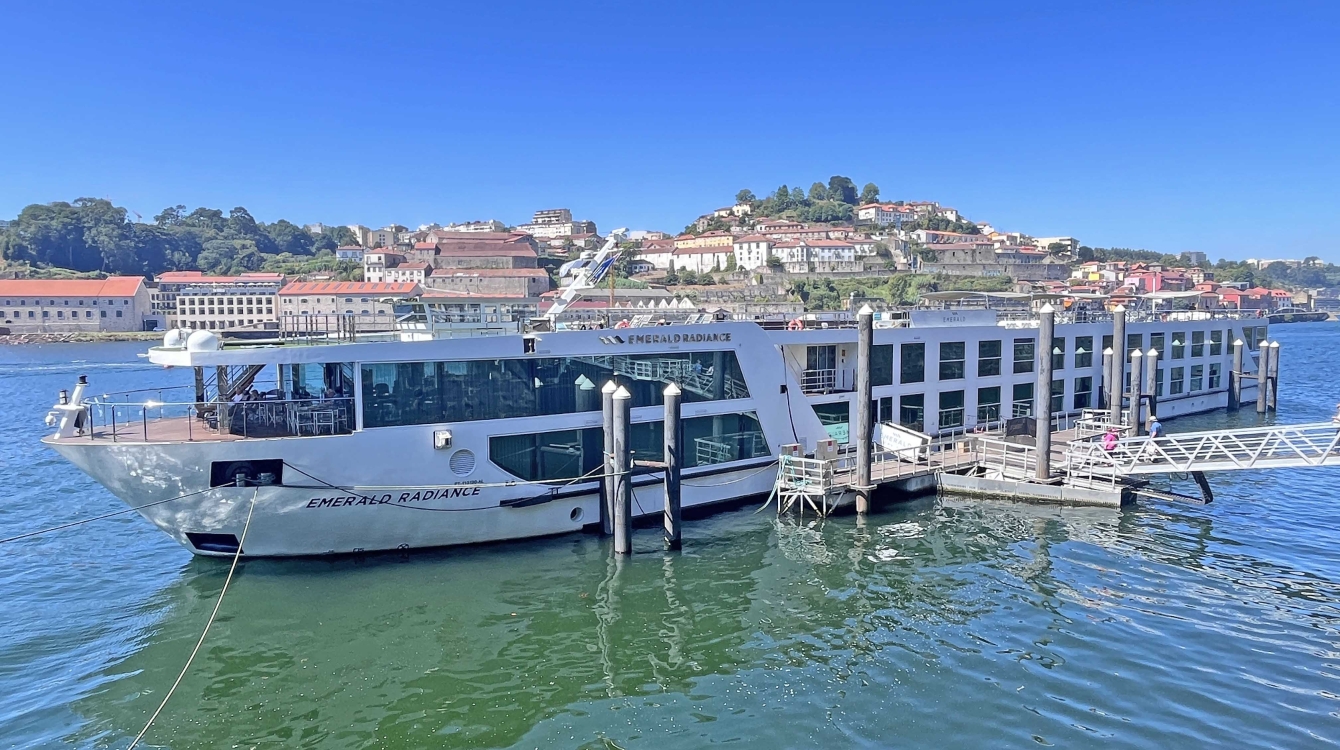 MS Emerald Radiance of Emerald Cruises