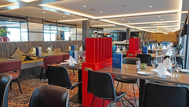 MS nickoSPIRIT Panoramarestaurant of nicko cruises