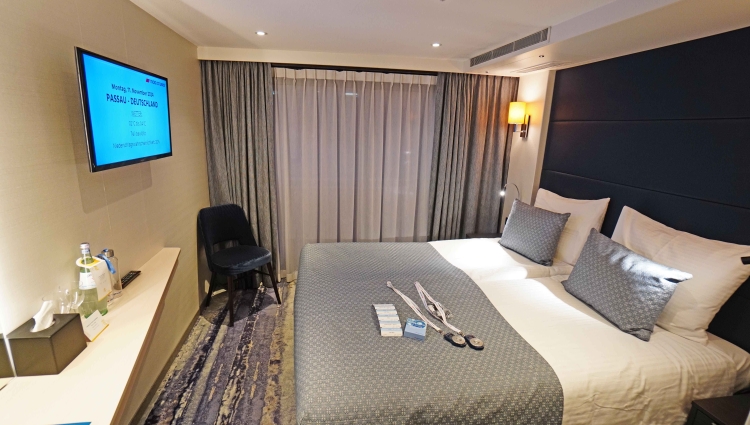 MS nickoVISION of nicko cruises Cabin 326