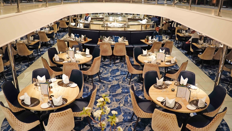  MS nickoVISION of nicko cruises Vision-Restaurant