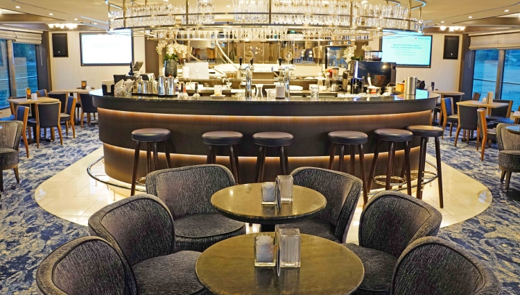 MS nickoVISION of nicko cruises Panorama-Bar