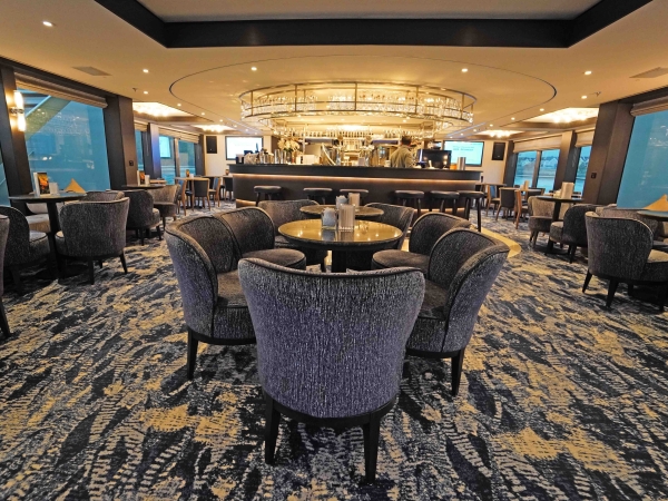MS nickoVISION of nicko cruises Panorama-Bar