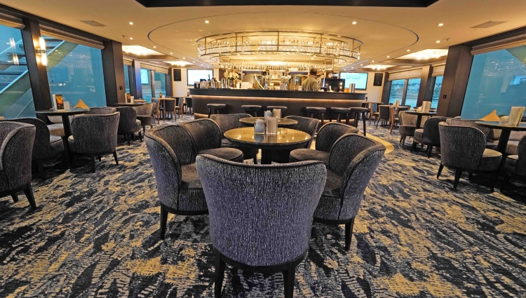 MS nickoVISION of nicko cruises Panorama-Bar