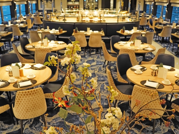  MS nickoVISION of nicko cruises Vision-Restaurant