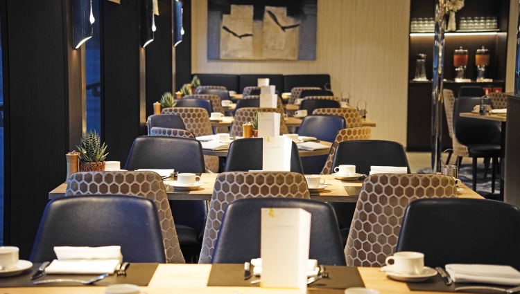 MS nickoVISION of nicko cruises Vision-Restaurant