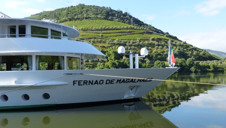 MS Fernao de Magalhaes Magellan of Phoenix Reisen Bonn
