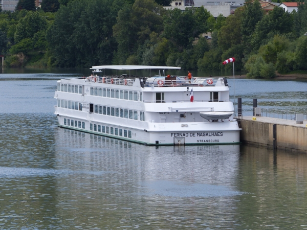 MS Fernao de Magalhaes Magellan of Phoenix Reisen Bonn