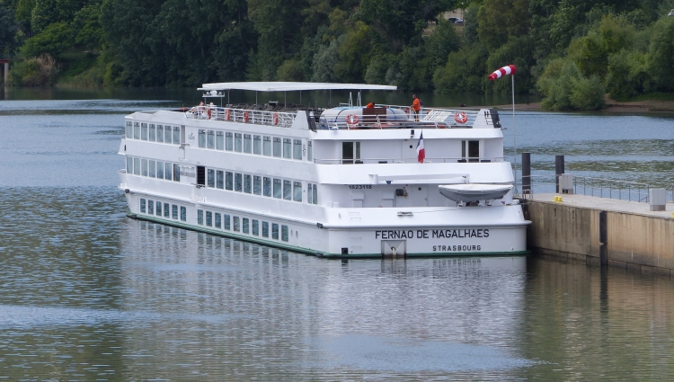 MS Fernao de Magalhaes Magellan of Phoenix Reisen Bonn